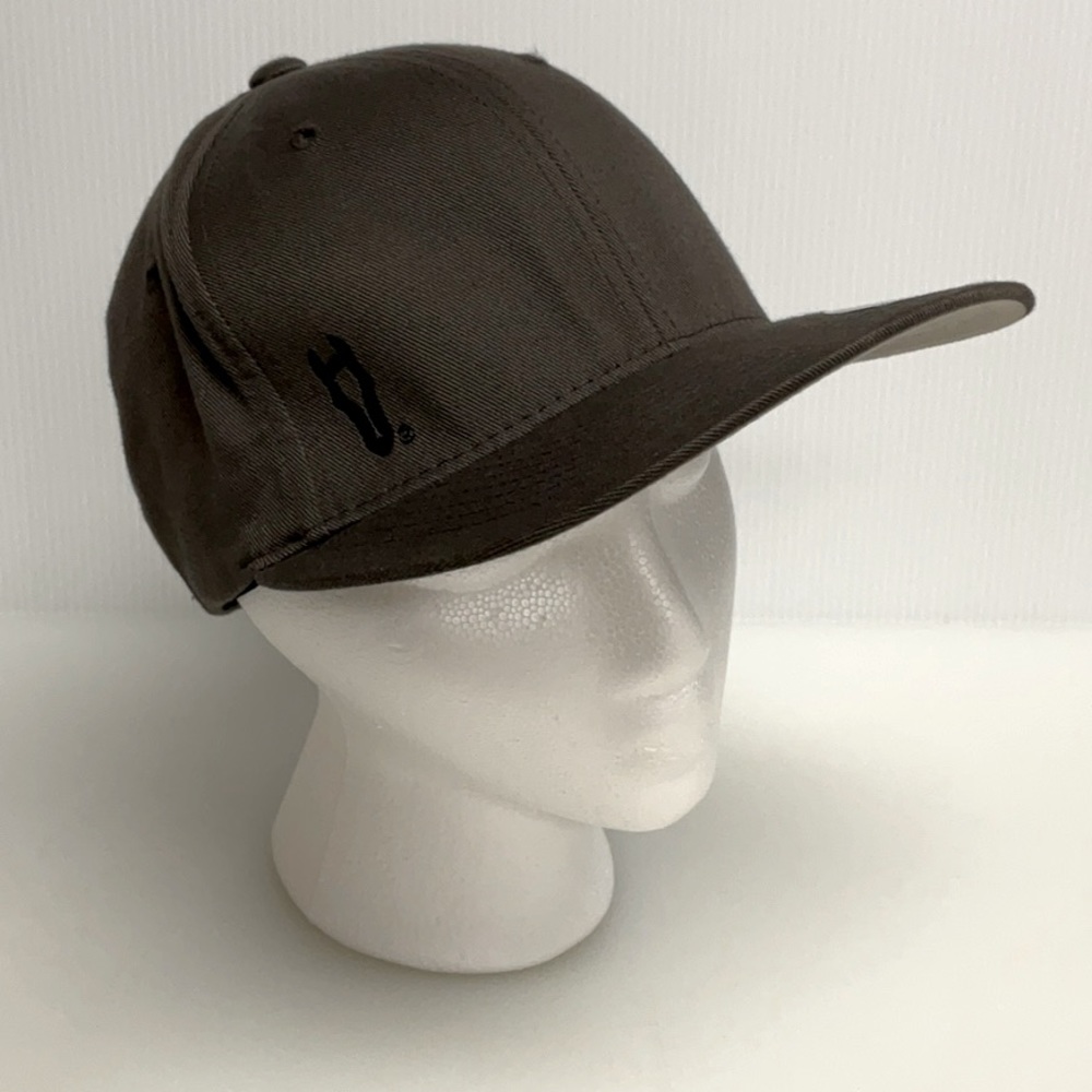 FLEXFIT Port Authority sz Small Medium Dark Horse Gray Brown